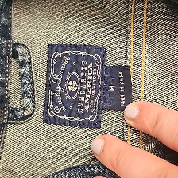 🍀Lucky Brand Denim Jacket 🍀 - Picture 2 of 5